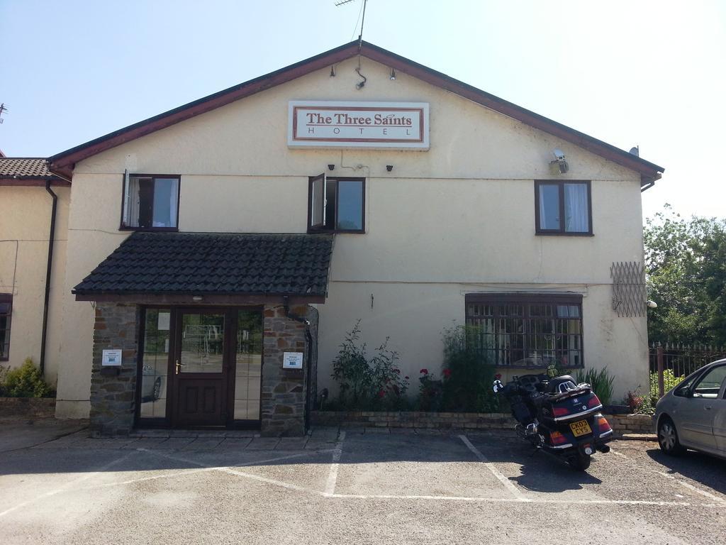 Three Saints Hotel Llantrisant  Exterior photo