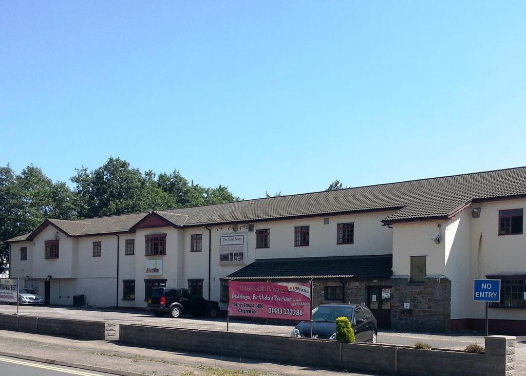 Three Saints Hotel Llantrisant  Exterior photo